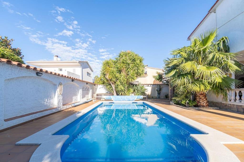 Sm21-Gran Casa De Vacaciones En La Playa, 4 Habitaciones, Climatizada, Piscina, Barbacoa Y Wifi Empuriabrava Ngoại thất bức ảnh