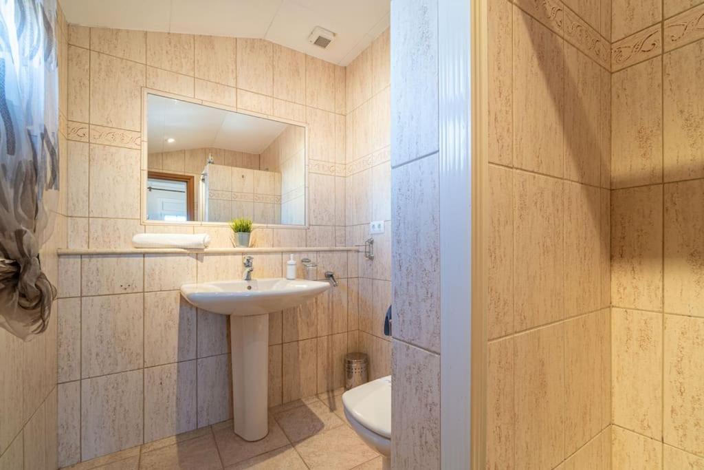 Sm21-Gran Casa De Vacaciones En La Playa, 4 Habitaciones, Climatizada, Piscina, Barbacoa Y Wifi Empuriabrava Ngoại thất bức ảnh