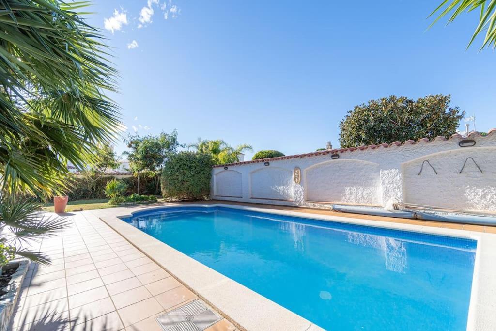 Sm21-Gran Casa De Vacaciones En La Playa, 4 Habitaciones, Climatizada, Piscina, Barbacoa Y Wifi Empuriabrava Ngoại thất bức ảnh