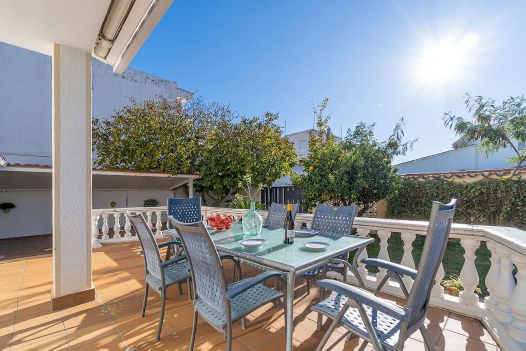 Sm21-Gran Casa De Vacaciones En La Playa, 4 Habitaciones, Climatizada, Piscina, Barbacoa Y Wifi Empuriabrava Ngoại thất bức ảnh